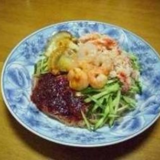 海鮮ビビン麺